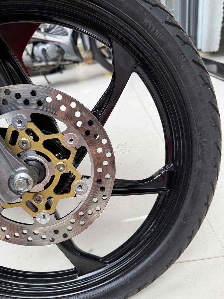 Cần bán cặp mâm yaz enkei luôn đĩa vỏ trước sau. Mua bán Phụ tùng xe tại Thành phố Biên Hòa Đồng Nai được đăng bởi Lê đình thanh hình 3