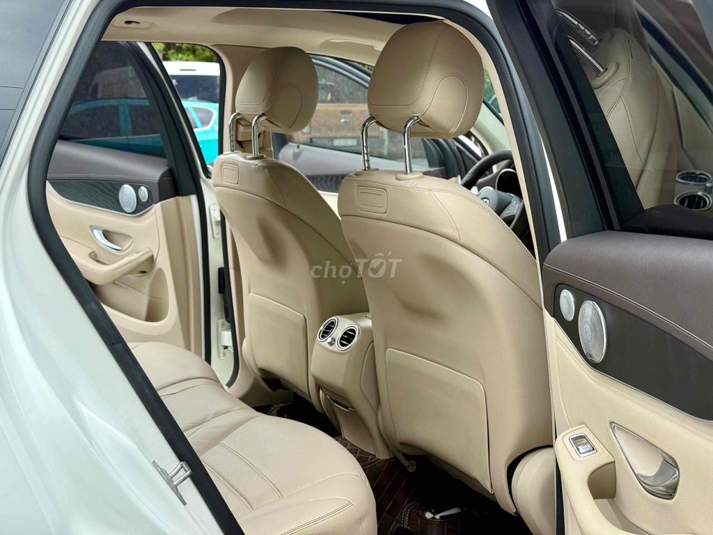 Mercedes Benz GLC Class 2018 300 4MATIC AT - 54000. Mua bán Ô tô tại Quận 6 Tp Hồ Chí Minh được đăng bởi Quang Thuận Quân hình 17