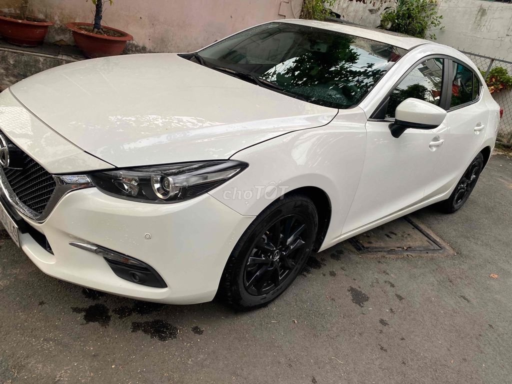 Mazda 3 2019 Signature Premium - 90000