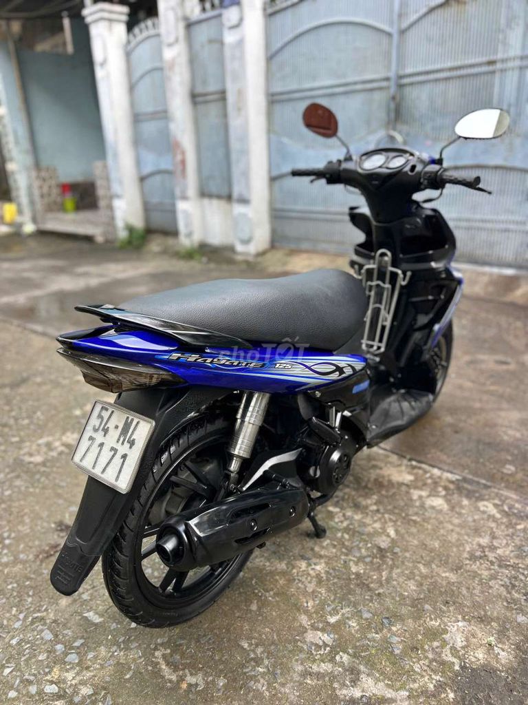 Bán chiếc xe Suzuki Hayate. Mua bán Xe máy tại Quận Gò Vấp Tp Hồ Chí Minh được đăng bởi Xe Máy Gia Kiệt Luxury 1 hình 6