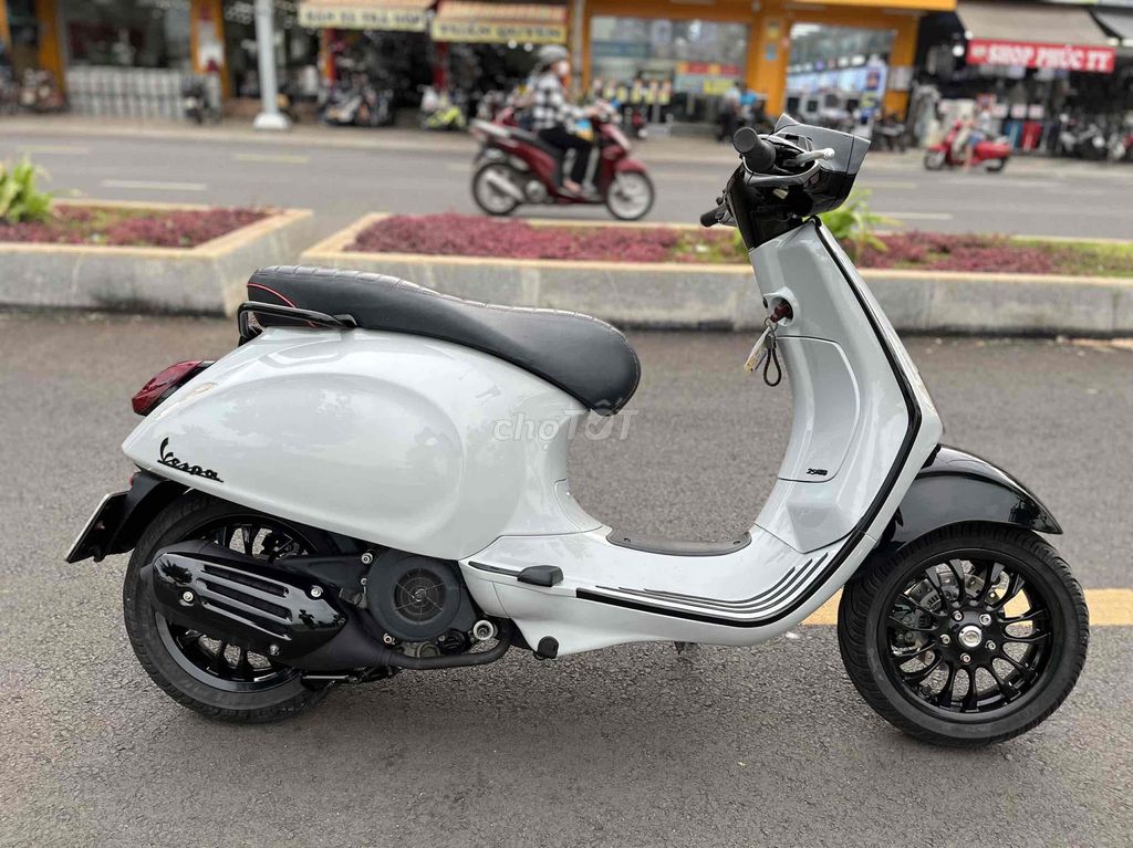 Vespa Sprint Abs áo sonmới ken máy móc nguyên Zin. Mua bán Xe máy tại Thành phố Long Khánh Đồng Nai được đăng bởi Duy Linh Xe Máy Chợ Long Khánh  hình 2