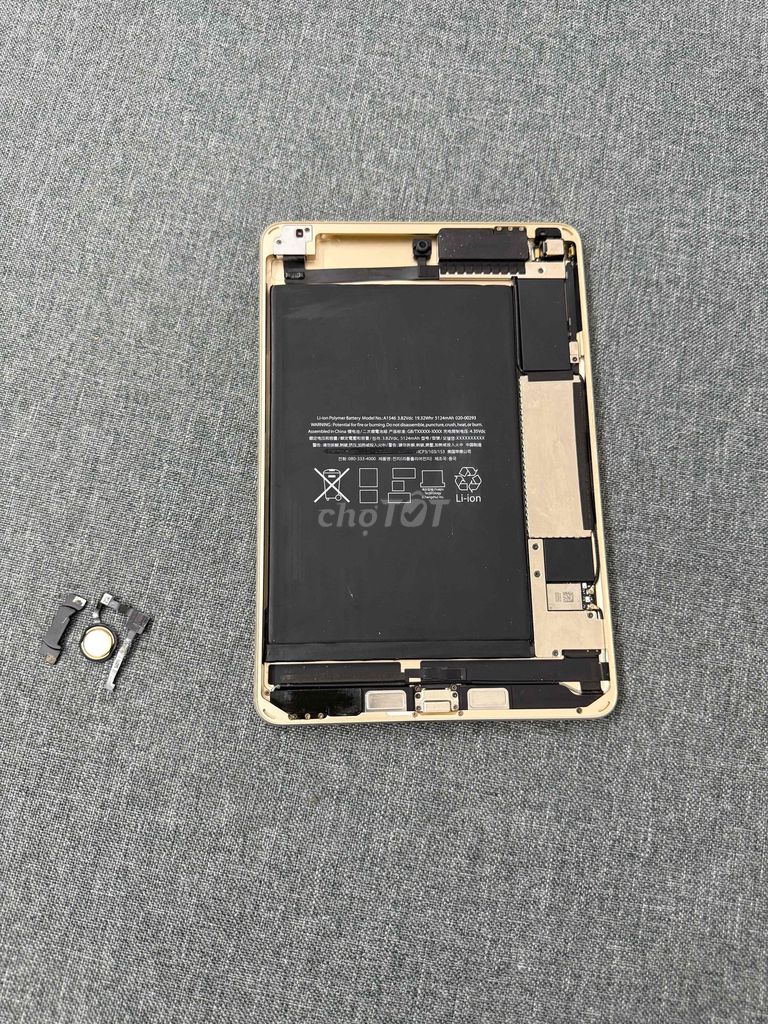 Apple iPad Vàng Hỏng màn hình. Mua bán Máy tính bảng tại Thành phố Thuận An Bình Dương được đăng bởi quan hình 1