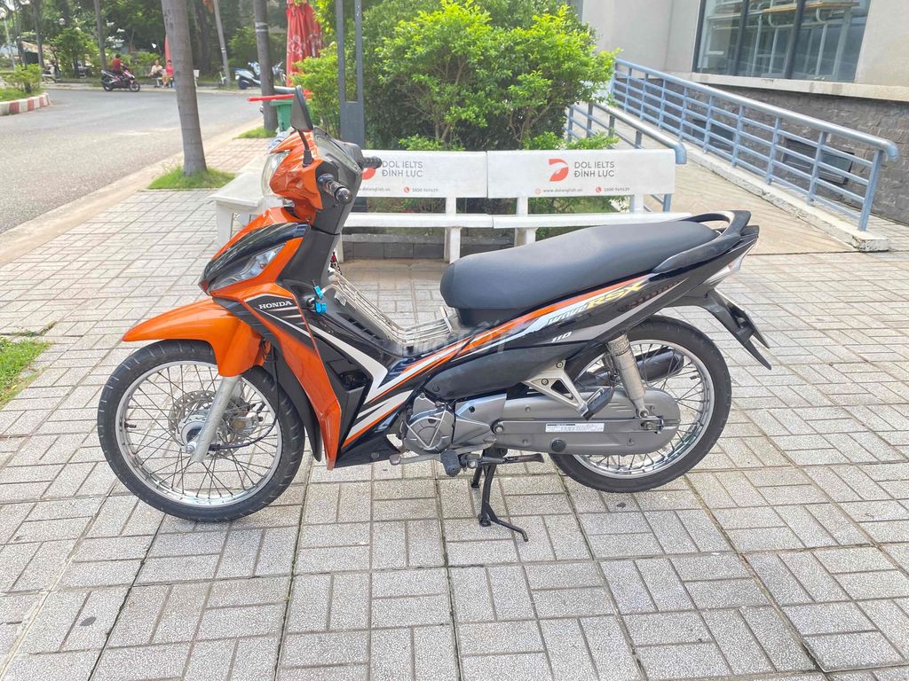 продается волновой автомобиль RSX 110 BSTP от владельца