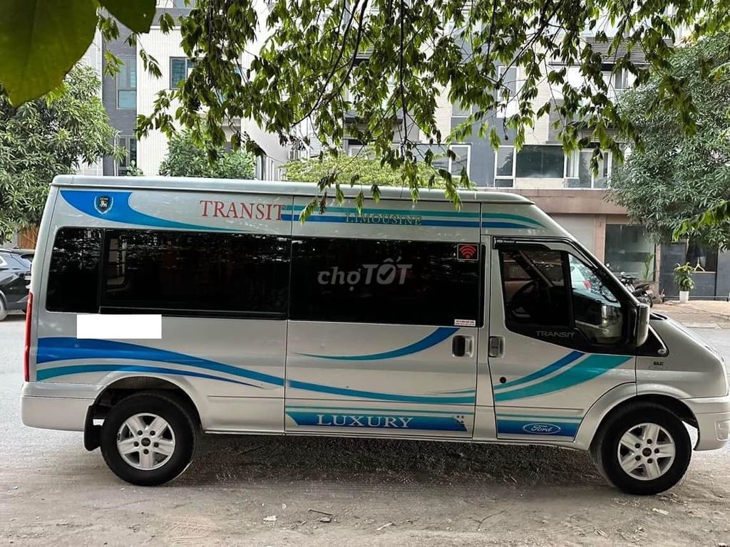 Ford Transit 2016 tải van 06 chỗ 940kg
