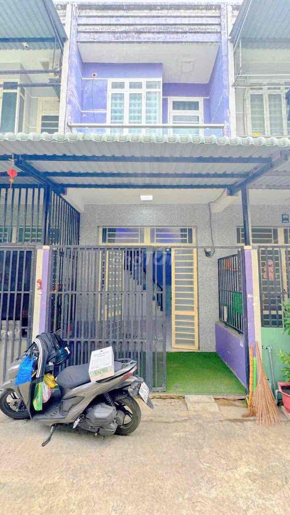 CẦN BÁN GẤP NHÀ CHÍNH CHỦ. Mua bán nhà ở tại Huyện Bình Chánh Tp Hồ Chí Minh được đăng bởi yến nhi hình 1