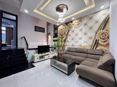 Rent · 4 bd · 123 м² · Quận Hải Châu, ул. Đường Lê Vĩnh Huy