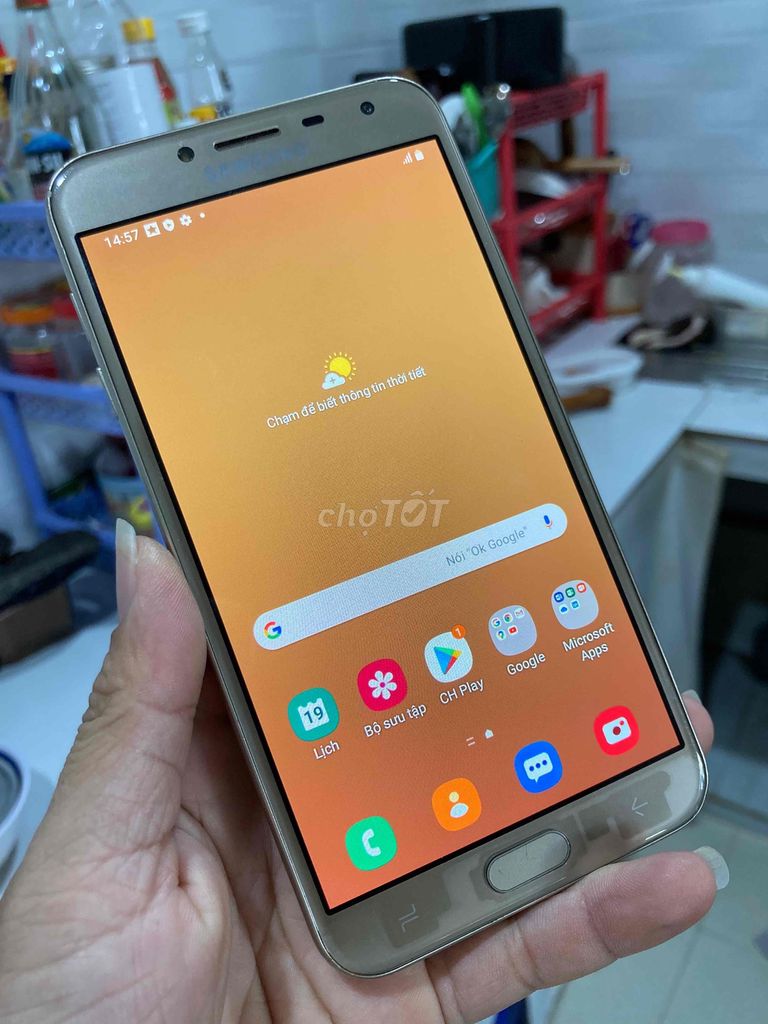 Galaxy j400F màn oled zin, android 10, pin ngon