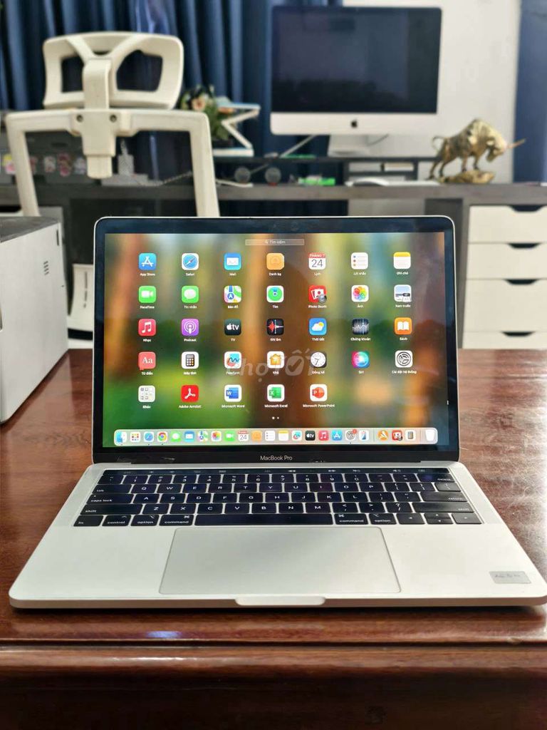 Apple MacBook Pro 2019 i5 13 inch 8GB/128GB Bạc. Mua bán Laptop tại Quận Bình Tân Tp Hồ Chí Minh được đăng bởi Huỳnh văn lộc hình 1