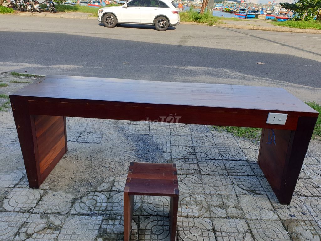 Bàn gỗ tự nhiên thanh lý . Dịch vụ chuyển nhà tại Quận Sơn Trà Đà Nẵng được đăng bởi THẾ GIỚI ĐỒ CŨ ĐÀ NẴNG hình 1