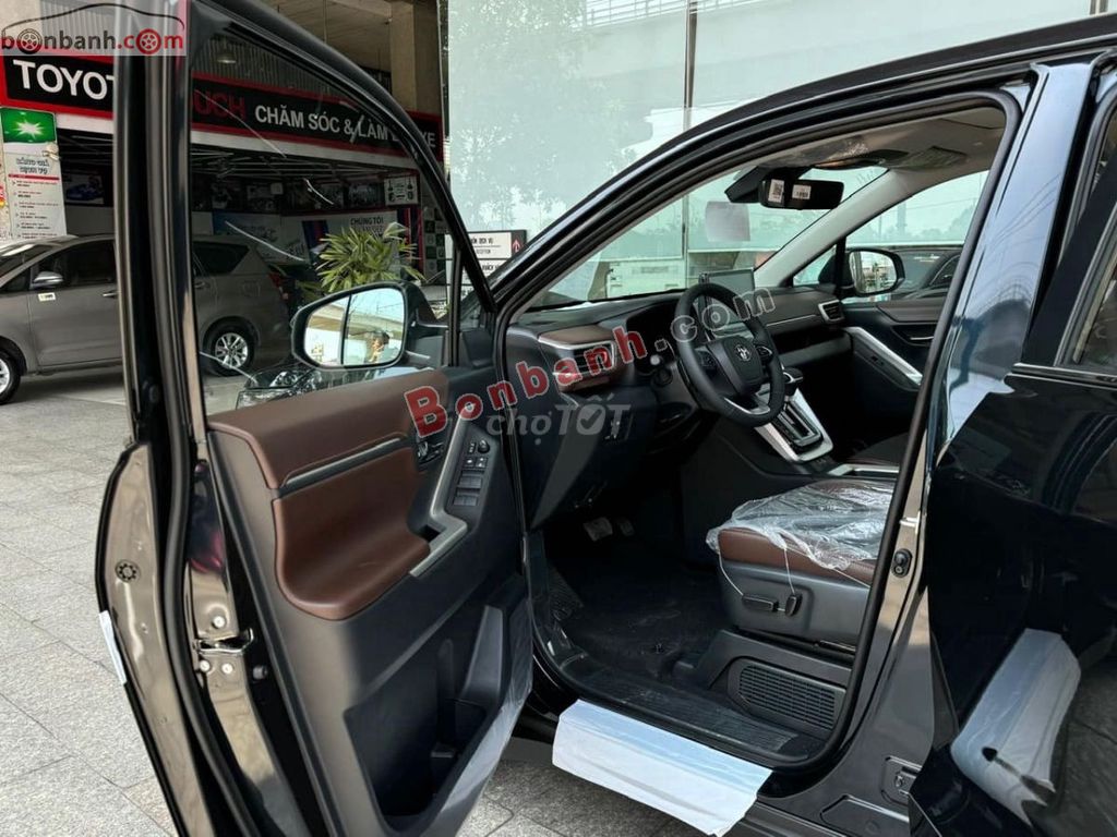 Toyota Innova Cross 2025. Mua bán Ô tô tại Quận 12 Tp Hồ Chí Minh được đăng bởi LY TOYOTA hình 4
