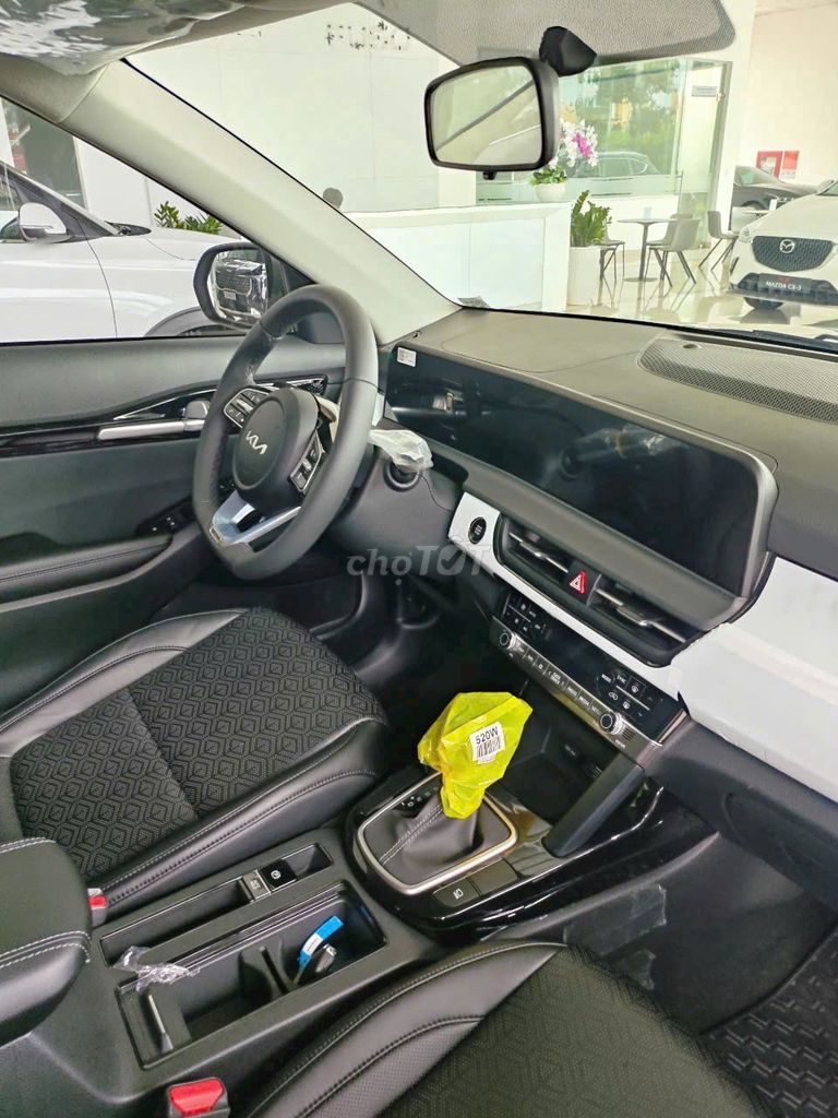 KIA SELTOS LUXURY - ƯU ĐÃI 35TR + BẢO HIỂM XE. Mua bán Ô tô tại Thành phố Dĩ An Bình Dương được đăng bởi KIA MAZDA HCM hình 2