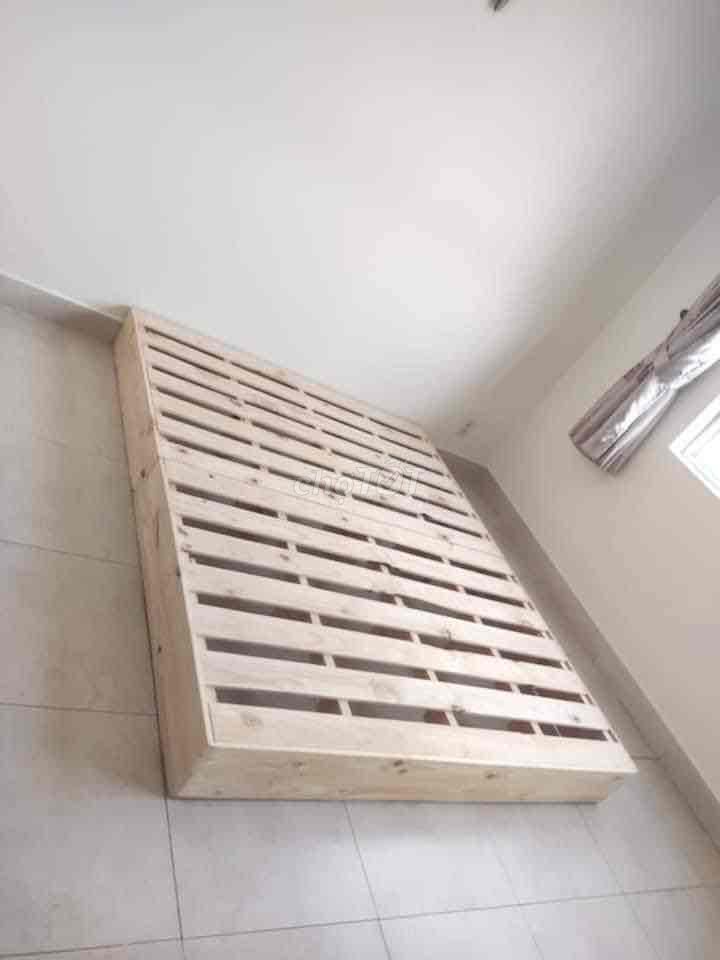 giường pallet gỗ thông mới, xưởng trực tiếp đóng