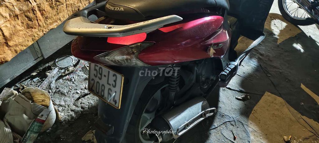 Honda Air Blade màu Đỏ. Mua bán Xe máy tại Quận 8 Tp Hồ Chí Minh được đăng bởi Anh Huỳnh Quốc hình 1