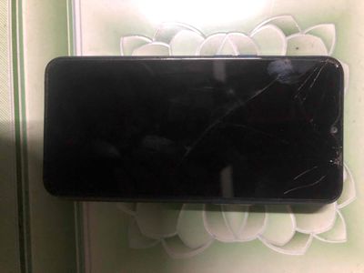 OPPO A5s vỡ màn hình nhưng vẫn còn sài tốt