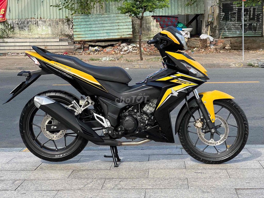 Honda Winner 150 V1 Bản Đặc Biệt Vàng Đen. Mua bán Xe máy tại Quận 11 Tp Hồ Chí Minh được đăng bởi Hưng Từ hình 3