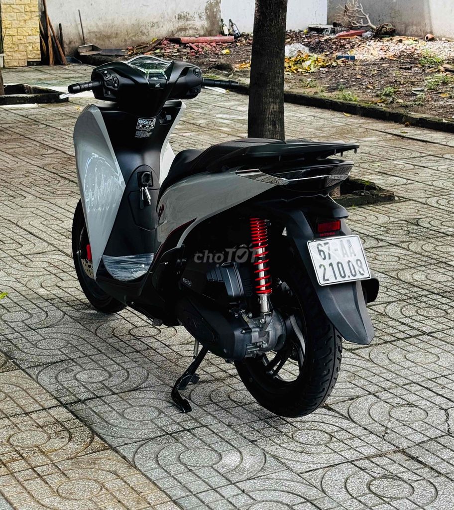 Honda SH 125i ABS 2024 Серый цемент