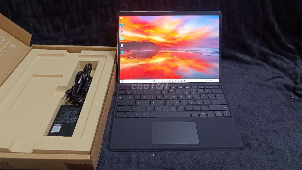 Microsoft Surface Pro 9 i5-1235U 13 inch 8GB/256GB. Mua bán Laptop tại Quận Đống Đa Hà Nội được đăng bởi Đinh Văn Thọ hình 1