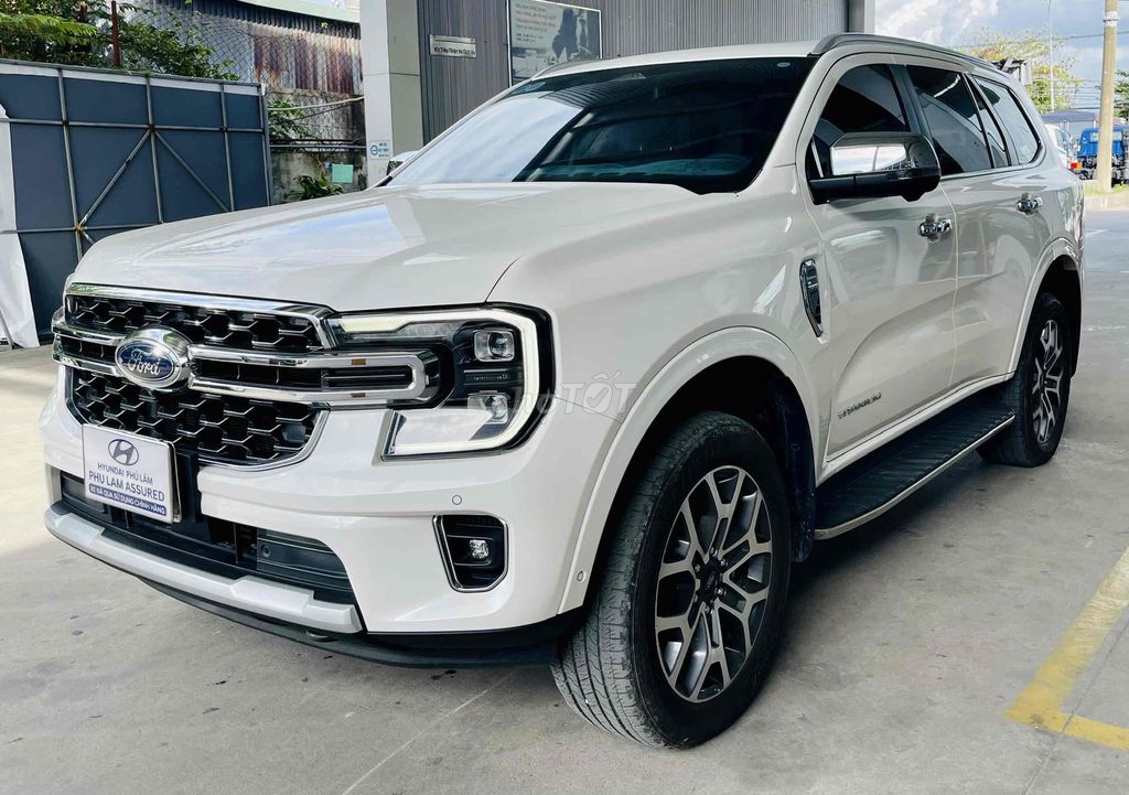 Ford Everest 2022 Titanium Plus 2.0L 4x4 AT. Mua bán Ô tô tại Quận Tân Bình Tp Hồ Chí Minh được đăng bởi TRUNG TÂM XE LƯỚT CHÍNH HÃNG hình 1