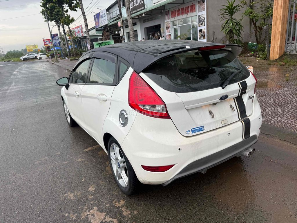 Ford Fiesta 2011 1.6 AT Hatchback - 112000 km. Mua bán Ô tô tại Quận Cái Răng Cần Thơ được đăng bởi mua bán trao đổi âm thanh chí công hình 2