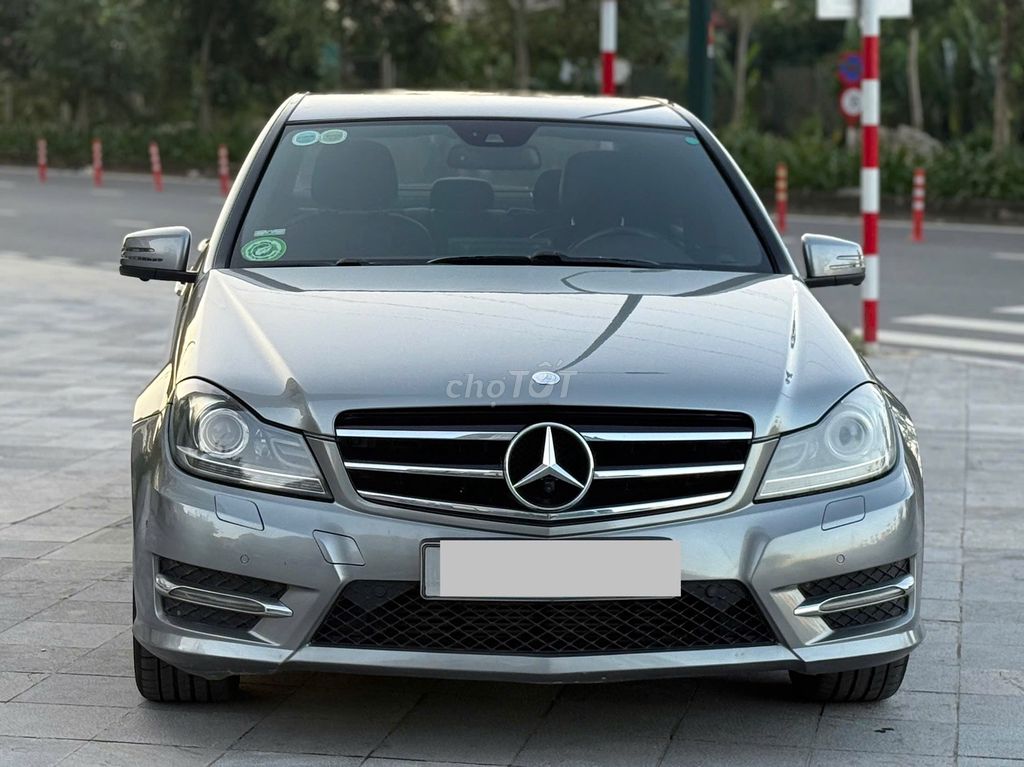 Mercedes C200 Editions 2014 Siêu Đẹp. Mua bán Ô tô tại Quận Thanh Xuân Hà Nội được đăng bởi Nguyễn Tuấn Hoàng hình 1