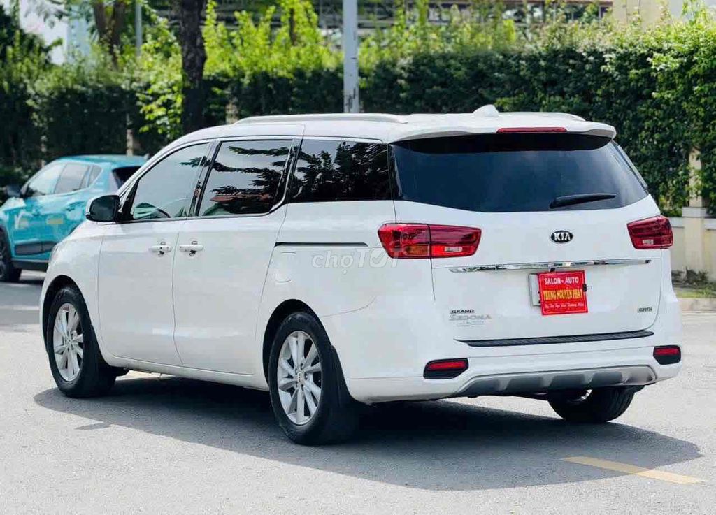 Kia Sedona 2018 From mới 2019 bản full dầu cao câp. Mua bán Ô tô tại Quận Gò Vấp Tp Hồ Chí Minh được đăng bởi E Hảo  hình 4