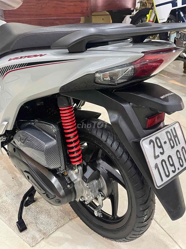XE MÁY 68 - Honda Vision Thể Thao 2024 Lướt. Mua bán Xe máy tại Quận Hai Bà Trưng Hà Nội được đăng bởi Đức Anh hình 4