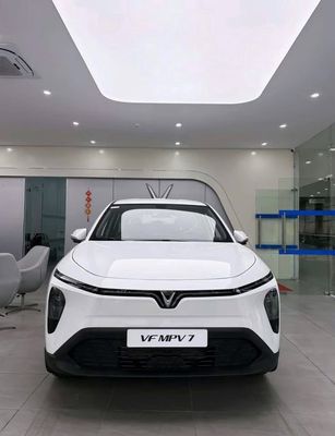 VinFast VF MPV 7 Trả Trước 100tr
