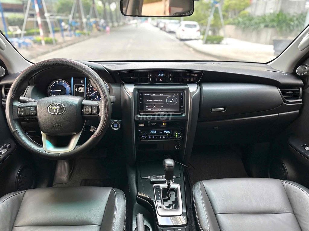 Toyota Fortuner 2024 2.4L 4x2 sx 2024 màu đen. Mua bán Ô tô tại Quận Cầu Giấy Hà Nội được đăng bởi Cao Quý hình 12