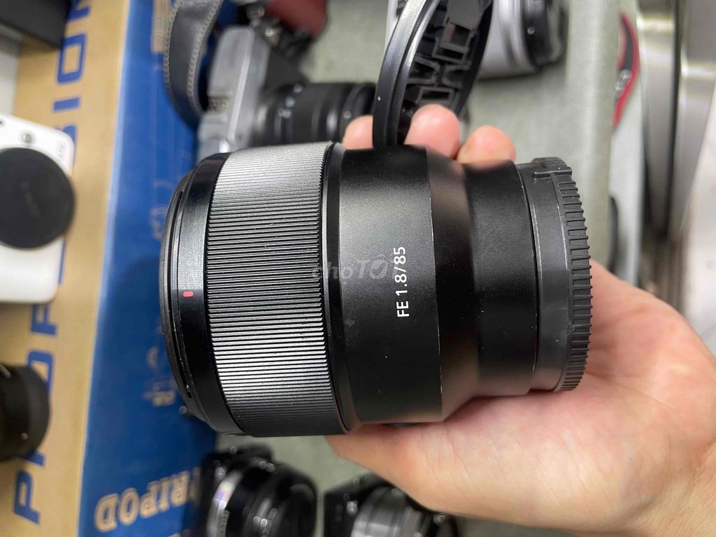 lens fe 85 1.8 sony. Mua bán Máy ảnh, Máy quay tại Quận Thanh Xuân Hà Nội được đăng bởi Mua bán giao lưu các Dòng máy ảnh giá tốt hình 1