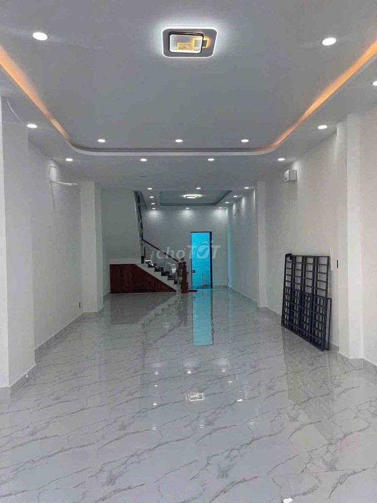 Аренда · 7 комн. · 100 м² · Quận Gò Vấp, ул. Phan Văn Trị