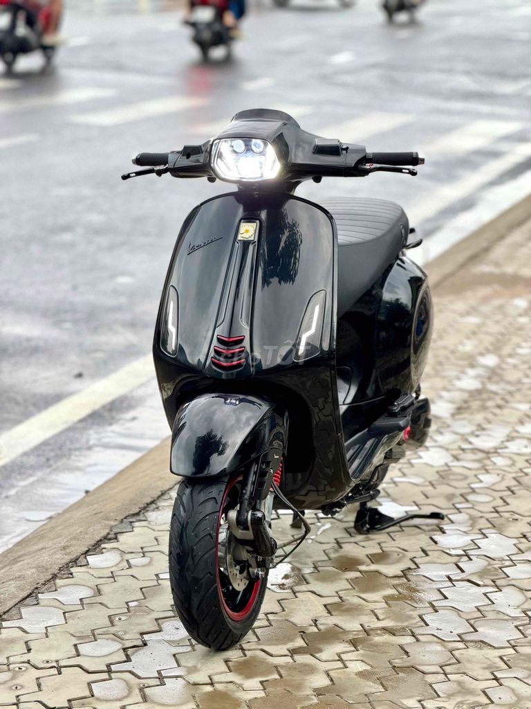 Piaggio Sprint 150 куб. см 2016, черный, полный крой, суперкенг