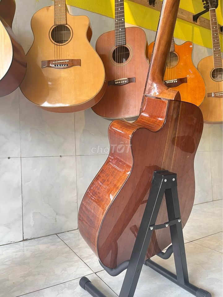 Cần bán guitar Classic gỗ hồng đào