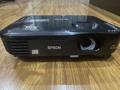 Bán máy chiếu Espon EH-TW400 còn rất mới
