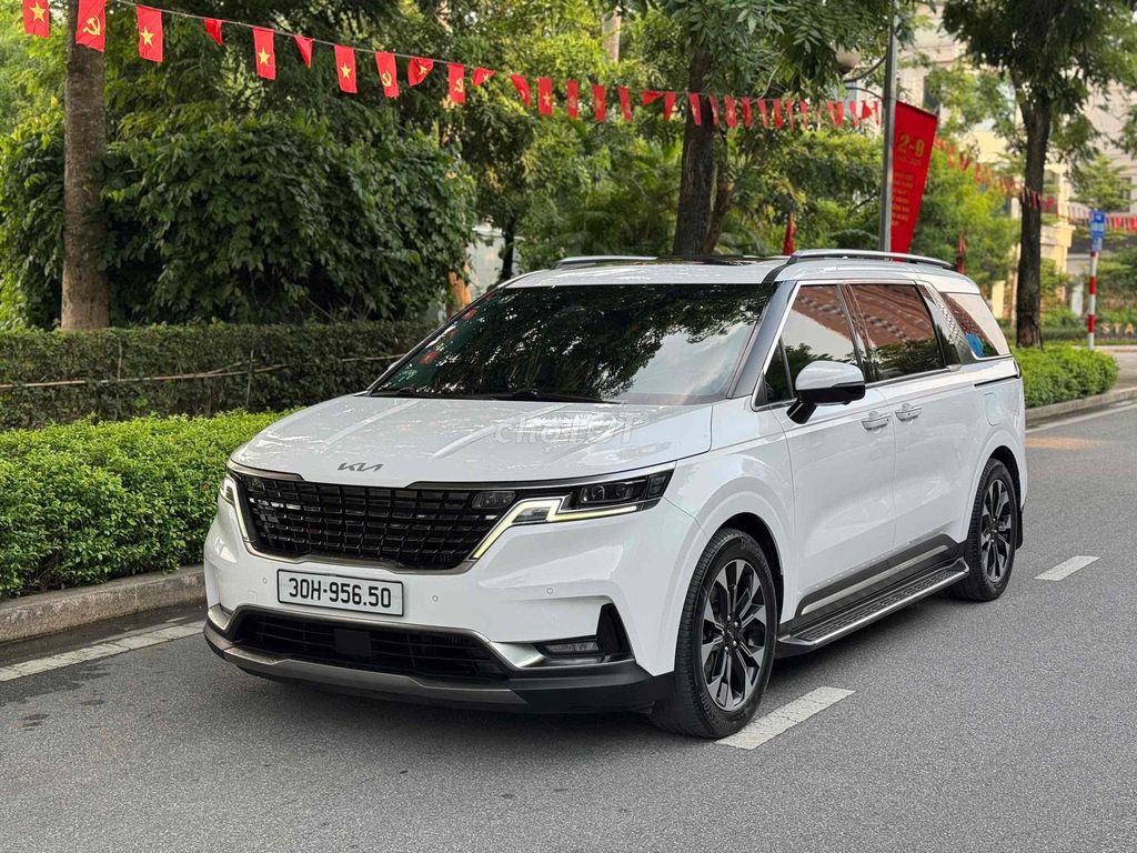 Kia Carnival Signature 2.2D 2022 màu trắng. Mua bán Ô tô tại Quận Cầu Giấy Hà Nội được đăng bởi Auto 6666 hình 2