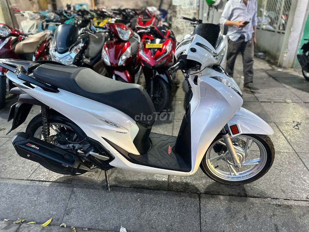 Honda SH 150 ABS cuối 2022 mới 99% Bstp chính chủ. Mua bán Xe máy tại Quận Tân Phú Tp Hồ Chí Minh được đăng bởi Tuanduy hình 5