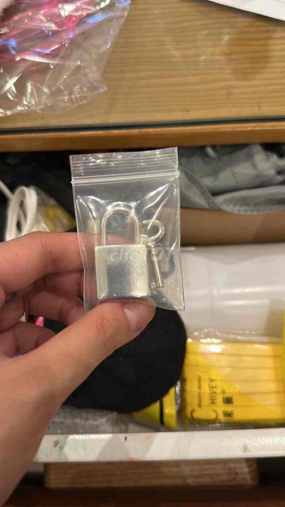 Ổ khóa kim mini loại màu bạc. Mua bán Nội thất, đồ gia dụng khác tại Huyện Đông Anh Hà Nội được đăng bởi xích linh hình 1
