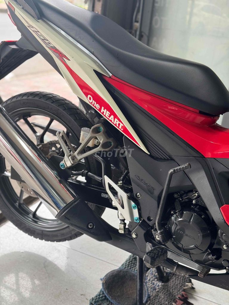 Honda Sonic 2019 Đỏ Trắng Đen. Mua bán Xe máy tại Quận 8 Tp Hồ Chí Minh được đăng bởi Thinhlaptop hình 9
