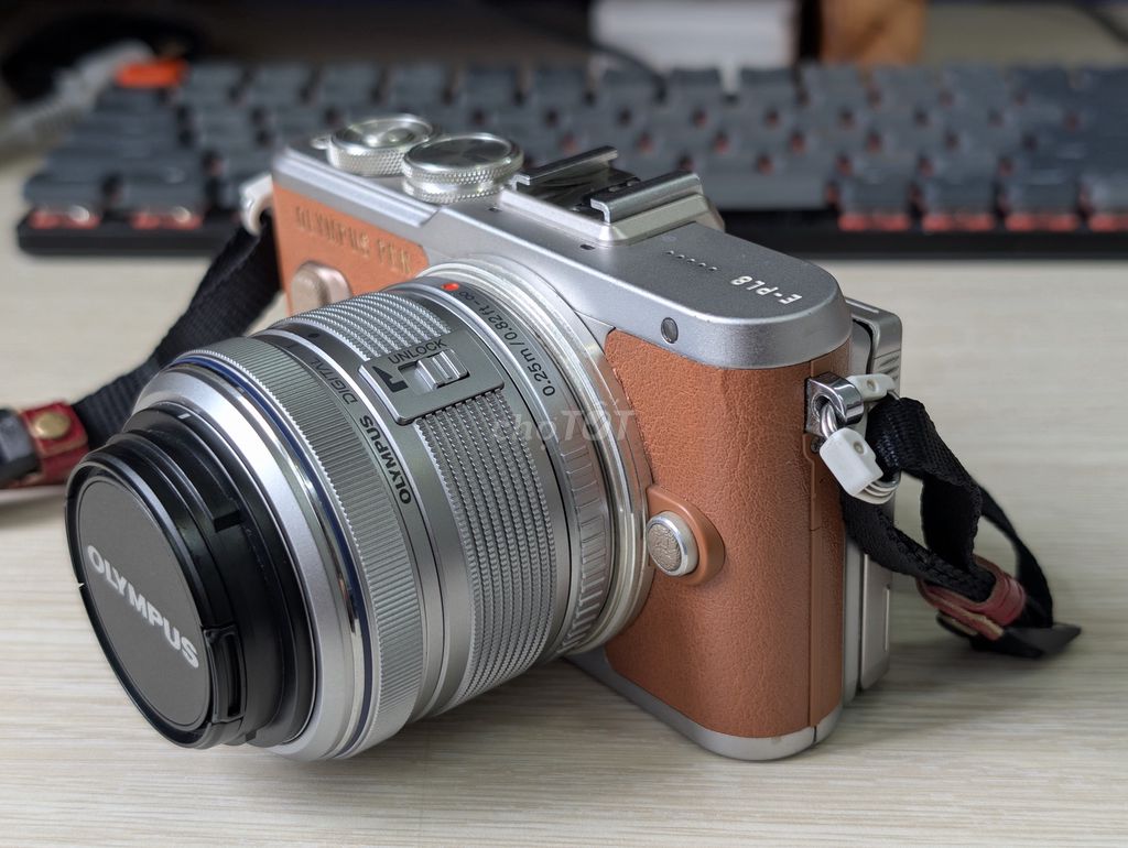 Máy ảnh Olympus E-PL8 Bạc Nâu + len kit 14-42mm. Mua bán Máy ảnh, Máy quay tại undefined Tp Hồ Chí Minh được đăng bởi Bình hình 1