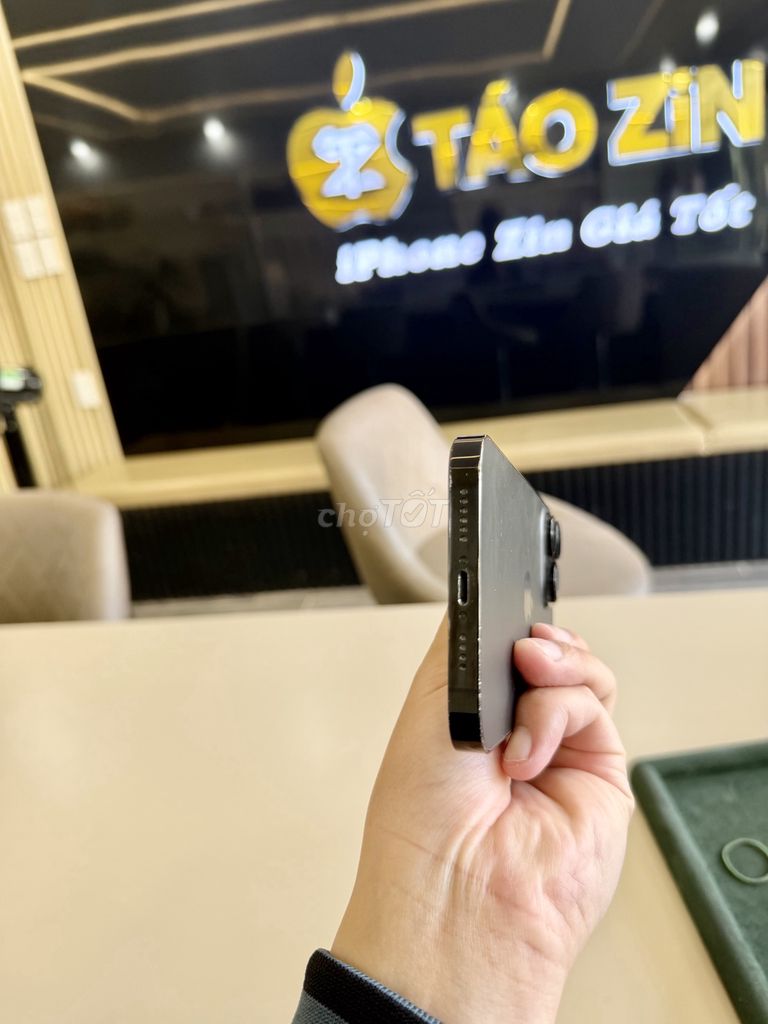 Apple iPhone 14 Pro Max Đen. Mua bán Điện thoại tại Thành phố Đà Lạt Lâm Đồng được đăng bởi Táo Zin Đà Lạt hình 1