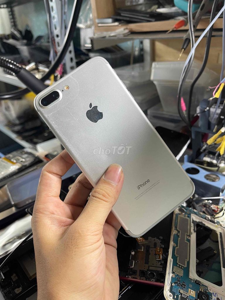 Apple iPhone 7 Plus 32GB Bạc. Mua bán Điện thoại tại Thành phố Buôn Ma Thuột Đắk Lắk được đăng bởi Mèo hình 1
