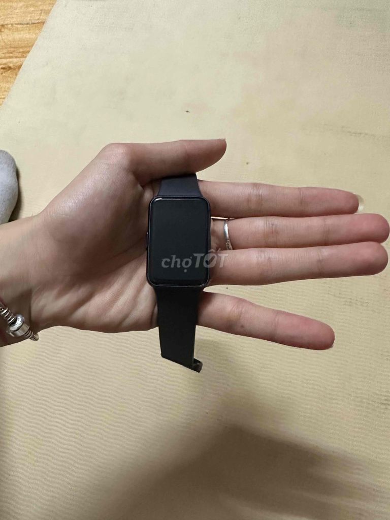 Samsung Galaxy Fit 3 Đen kèm dây sạc. Mua bán Thiết bị đeo thông minh tại Quận Thanh Xuân Hà Nội được đăng bởi TT hình 1