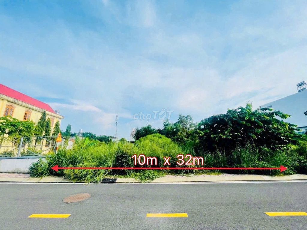 CHÍNH CHỦ BÁN LÔ ĐẤT 680TRIỆU, 323,5M2 MẶT TIỀN ĐƯỜNG 8M(FULL THỔ CƯ )