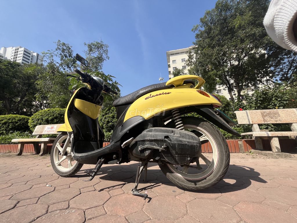 Yamaha Mio Classico màu vàng. Mua bán Xe máy tại Quận Hoàng Mai Hà Nội được đăng bởi Thị Thu Hằng Trần hình 3