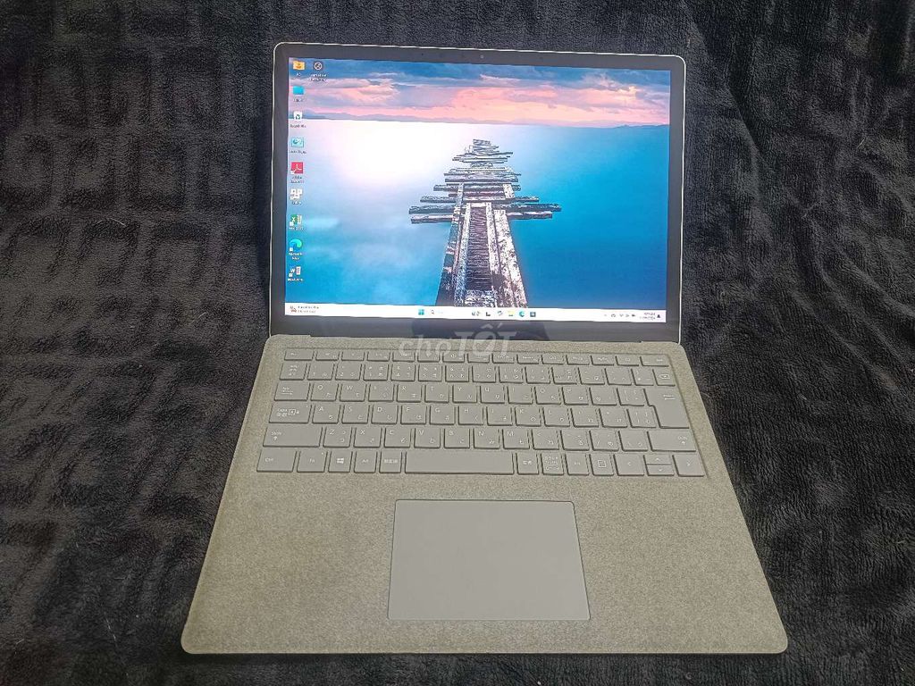 SURFACE LAPTOP 2, Core i7-8650U/ 16GB/ 1TB, 13.5"