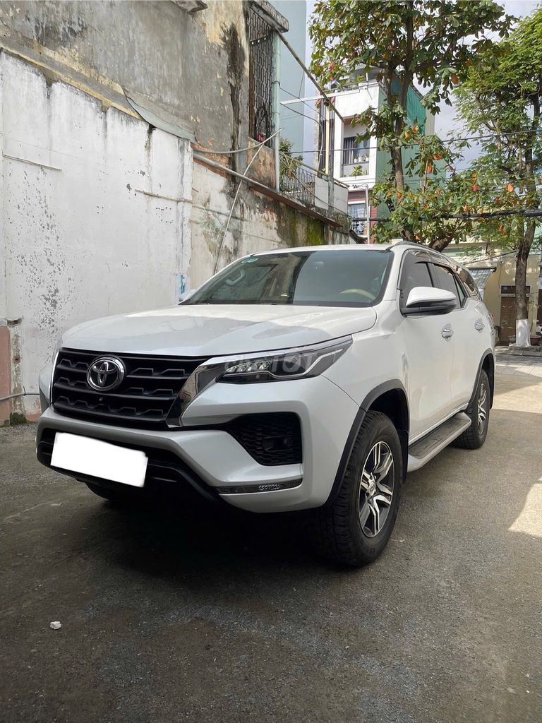 Toyota Fortuner 2022 2.4 4x2 AT máy dầu -36000 km