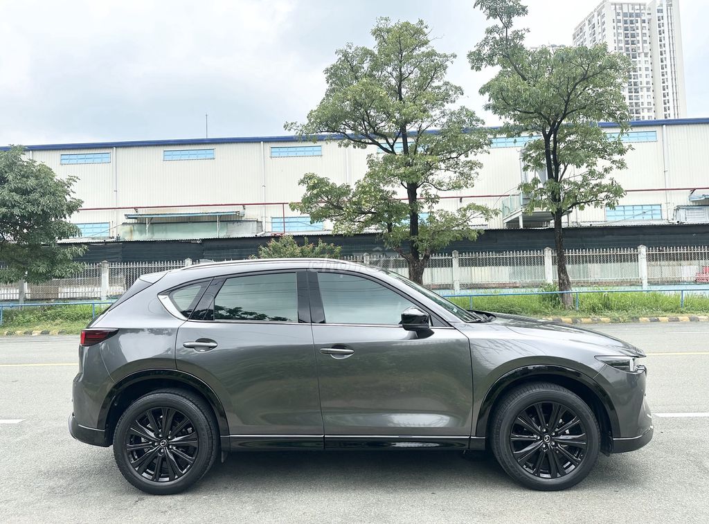Mazda CX-5 2025 2.0L Premium Sport, почти новый, 11 тыс. км