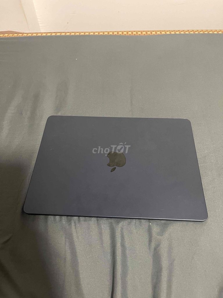 Apple Macbook Air M2 13.6 inch 16GB/256GB. Mua bán Laptop tại Quận Nam Từ Liêm Hà Nội được đăng bởi Hà Phương Mai hình 1