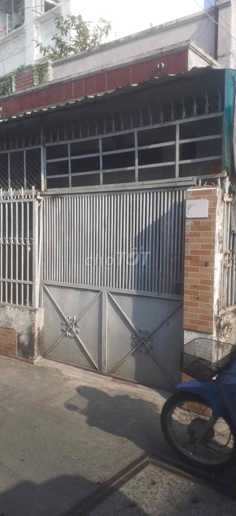 bán gấp nhà mặt tiền quận 12. Mua bán nhà ở tại Quận 12 Tp Hồ Chí Minh được đăng bởi Hà Hường hình 1