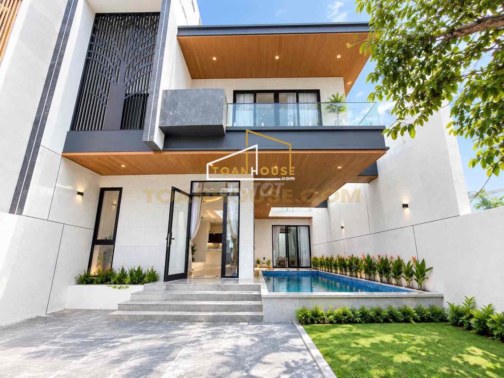 Rent · 4 bd · 250 м² · Quận Ngũ Hành Sơn, ул. Nam Việt Á