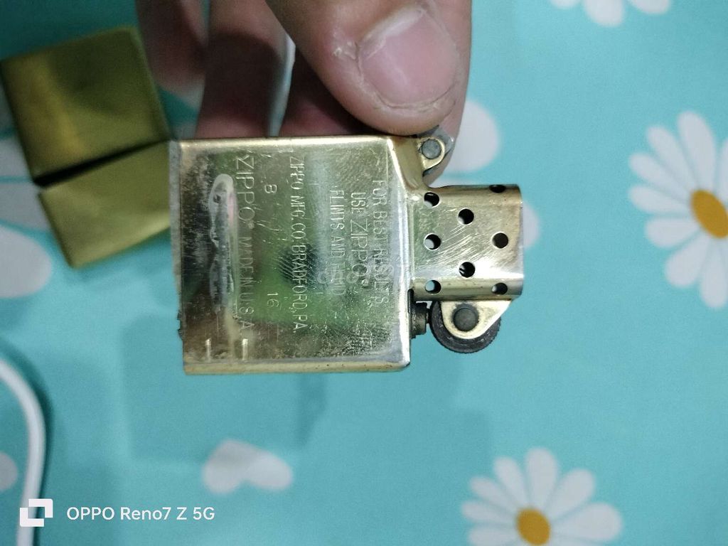 Cần bán 1 e zippo đồng chuẩn hàng mỹ